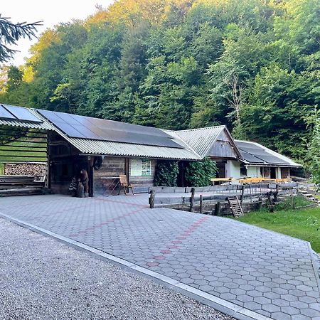 Wooden Cabin Kamna Gorica 外观 照片